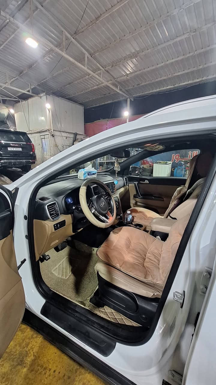 السلام عليكم ورحمة الله وبركاته
للبيع فقط
كيا سبورتج خليجي ٢٠١٩ مواصفات عاديه مكفوله عدا بارد بسيط على كد شبر راجع PDR.
ماشيه ٤٥ الف
السعر : ١٩٣ وبيها مجال بسيط
مكانها بغداد 
للاستفسار : ***********
