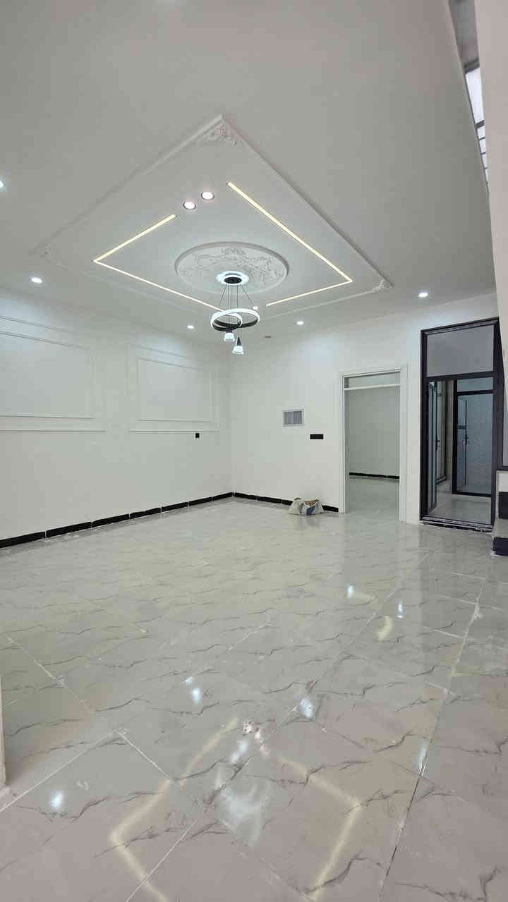 #خانوو_بۆفرۆشتن | #بیت_للبیع

🏠 خانوو بۆفرۆشتن لە 5 حەسارۆك[بەشی هاوکاری]
🔹125مەتر سفر فوول VIP لەسەر شەقامی 15مەتری
🔹 2 طابق + بەیتوونە
🔹 4 ژووری نووستن (1 سویت)+دیوەخان
🔹 مطبخ + مطبخ عمل
🔹  2 ھۆڵ 
🔹 2حەمام + 3 مرافق
🔹 دکتی موبەریدە                                                                #ڕووی ڕۆژهەلاتە
📞 ***********           
🔹 بۆزانینی نرخ ژمارە 1 بنووسە یان پەیوەندی بکە
▫️▫️▫️▫️▫️▫️▫️▫️▫️▫️▫️▫️▫️▫️▫️▫️

🏠 بیت للبیع حی ٥ حساروك[قاطع هاوكاري]
🔹 125متر  زیرو  فوول VIP علی شارع 15متری
🔹 طابقین + بیتوونە
🔹 4 غرفەنوم (1 سویت).+استقبال
🔹 2 صالة
🔹 مطبخ + مطبخ عمل
🔹 2حمام + 3 مرافق
🔹 دکت مبردة                                                                          #اتجاە شروق
📞 ***********
📞 ***********
🔹 لمعرفە سعر اکتب رقم ۱ او اتصل
▫️▫️▫️▫️▫️▫️▫️▫️▫️▫️▫️▫️▫️▫️▫️▫️
✰ ئەگەر موڵکەکانتان دەفرۆشن وێنە و زانیاری بنێرن کڕیارتان بۆ دەدۆزینەوە.
