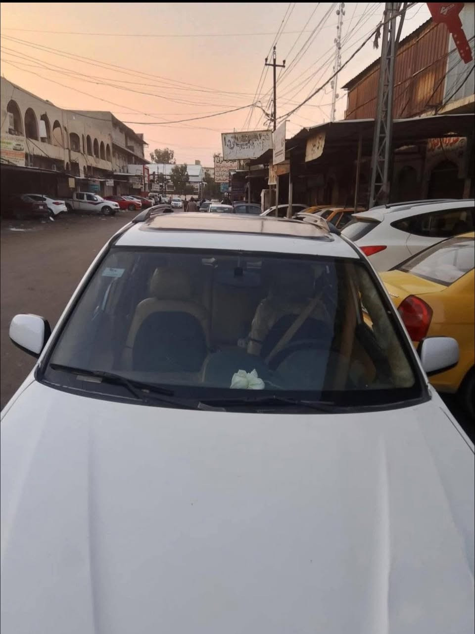 شيري تيكوا 2013 محرك وكير وتحويل بشرط موصفاته فتحه سقف (سلايد روف )قفل مركزي تحكمات ستيرن كشن هيتر تبريد ثلج ❄️ تدفىه كشن جلد مري كهرب جامات كهرب حساسات خلفي 5 ويل كب سعرها ٦٥ قفل اقل لاتخبر وتعب نفسك ماابيع مكاني الموصل الايسر 
***********
