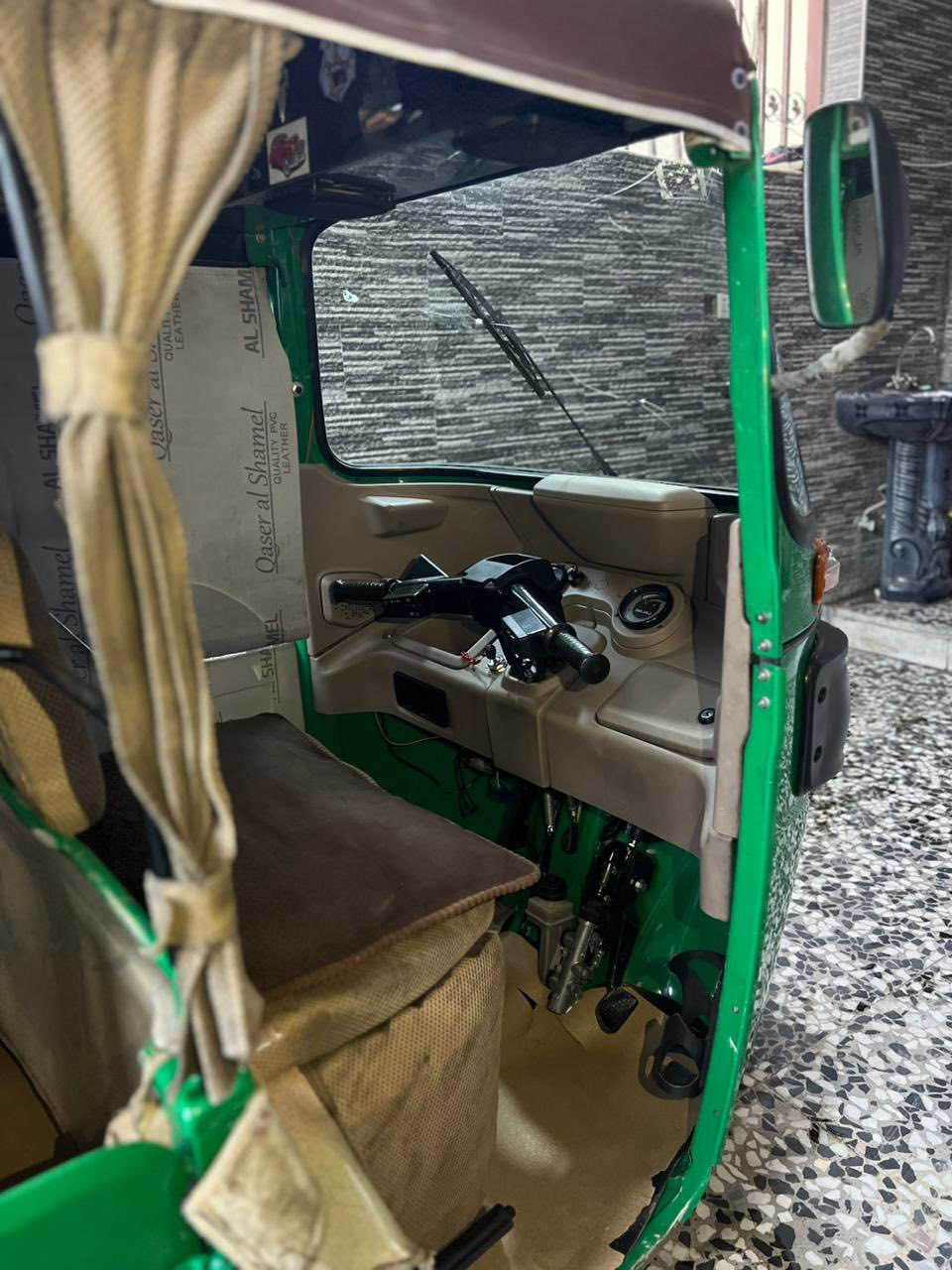 سلام عليكم تكتك مديل 2022 شهر 11 نضافه 90/100 رقم وسنويه مكفوله من ضربه ومكينه كفاله عامه سعر. (9) ونص وبيه مجال قليل  بغداد م / الصدر هـ ***********
