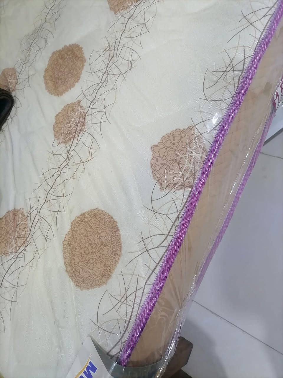 فراش جربايه جديد صارله سبوع من اخذته
سعر 75شراي يتصل ***********
