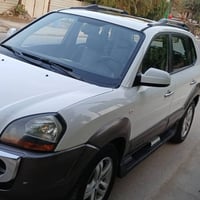 توسان خليجيه للبيع موديل 2009 فول مواصفات مكينه 2000 دوش بيهه صبغ جامل...