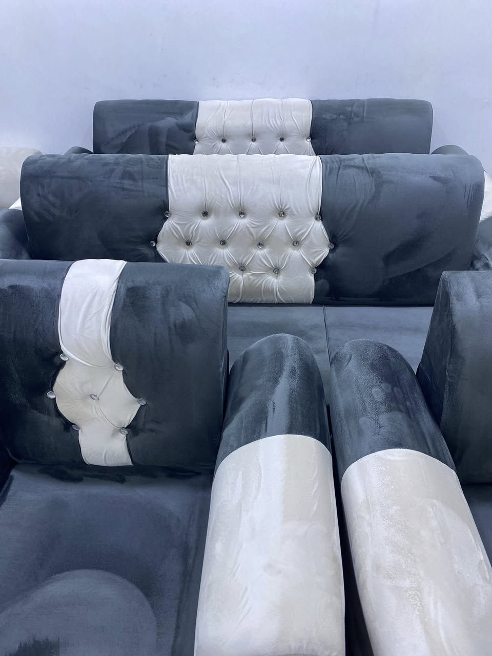 🍀سلام عليكم احبتي اسعد الله اوقاتكم🍀
📲 ✨ غسيل سجادكم صار أسهل وأنظف من أي وقت! ✨عرض اليوم غسل الزوالي صار المتر على 1000دينار فقط 

✅+البطانيات ✅💯

🔹تنظيف تخم القنفات وازالة البقع الصعبة ✨
🔹استخدام المكائن في التنظيف وسحب الماء ✨
🔹لاحاجة ان يترك في الشمس 🌞 ينشف بموقعة عن طريق الاجهزة 

✅ضمان اذا ما رجع التخم جديد يصير العمل مجاني        
                        🔥10 مقاعد ب40 الف فقط ✅✅

العنوان :الجمعيه الاول خلف مخبز الكراده 🏢

رقم الهاتف (***********)📲📞

✈️متوفر خدمه توصيل ذهاب وياب مجاني 🚛🚚
