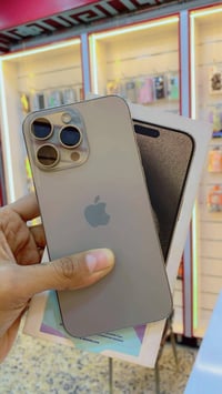 ايفون 15 برو ماكس • ٢٥٦ • بطاريه ٨٦٪