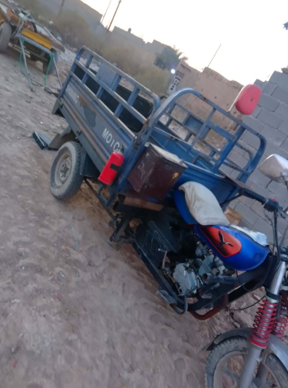 ستوته للبيع موديل 2017 اوراق اصوليه بغداد حي اور سبع قصور بها خيط دخان المكينه سعر مليون اليريده علا هذا الرقم
***********
