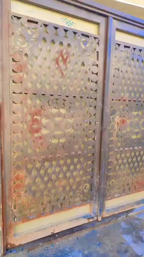 دار لليجار 100م طابق واحد الحر الصغير قرب اسواق الصلطاني اجارة 275 الف قفل للستفسار مكتب السيد للعقار***********
