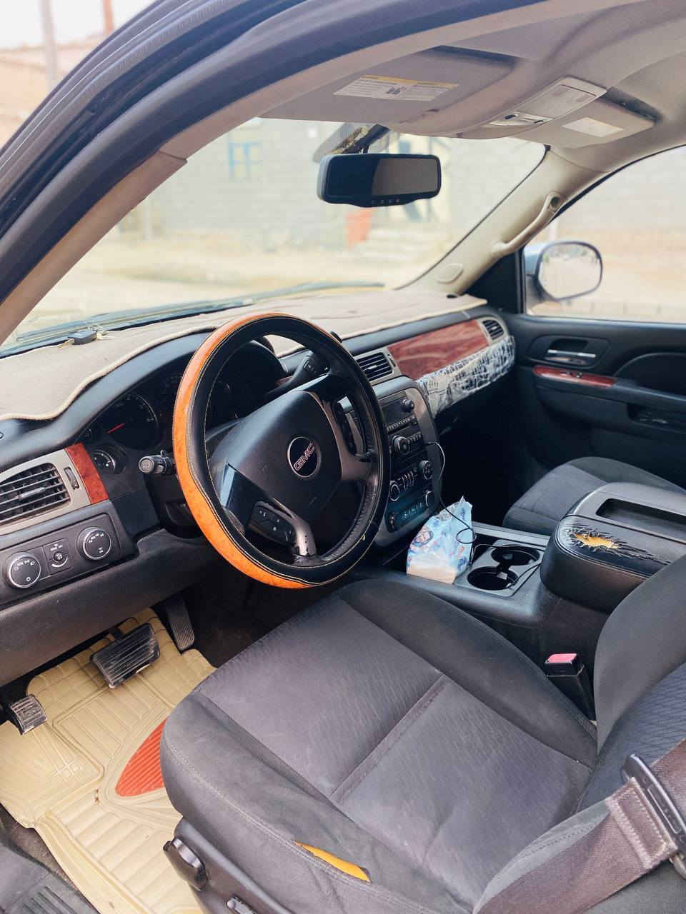 جمسي  / GMC
وارد كندي 
موديل 2014
كشنات كهربائي
 تحكمات ستيرن مع اواكس
 تبريد ثلج رقم بصرة انگليزي الجديد باسمي تحويل مباشر تحديد سرعة محرك وگير  مكفولات 
ماشيه 210 ألف كيلو بيها ضربة بسيطة بالچاملق الخلفي ومصلحة وبيها رشات بسيطة جزء بالبنيد اثر جراد وبيها بعد ملاحظات بسيطة 
السيارة كاملة بدون اي نقص رقم هاتف ***********

السعر 215
