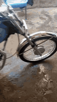 سلام عليكم دراجه نامه للبيع تعمير شاصي اوراق اصولي اصولي مكينه شلامجه باب اول سعر 700 وبيه مجال رقم ***********‬‏
