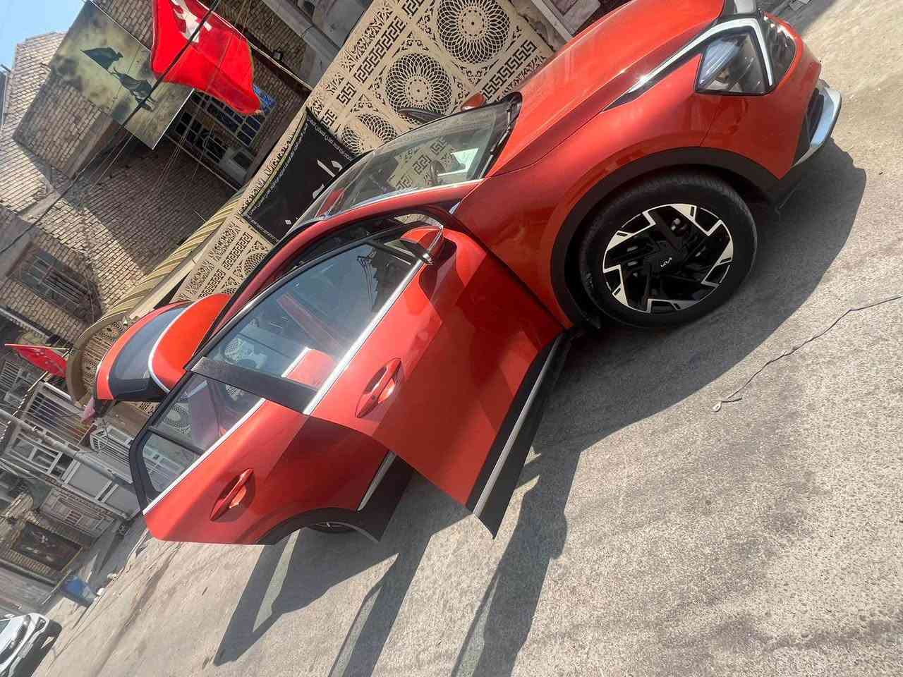 سلام عليكم سبورتج خليجي مكفولة عدة طخة بلباب الصدر ومرجعه بارد قليله جدا مامبين سيارة موديل 2022 
سيارة فول موصفات للاخير شتريد موصفات بيه 
مابيه نقص السيارة ابد 
مكان السيارة بغداد حي اور
رقم الهاتف *********** بغداد, العراق
