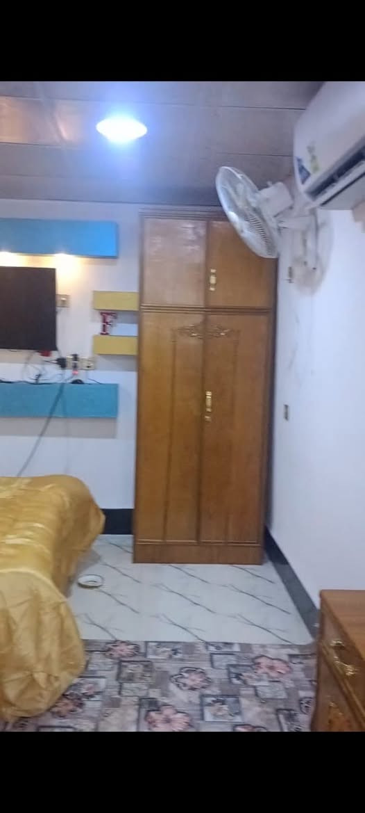 غرفة نوم ب٤٥٠ قفل اليرديها يتواصل على هذا الرقم (***********/***********) الشراي يجي مكان سيد رافع والسعر ثابت لا ينزل ولا يصعد/عنواني ديوانية قضاء الشامية
