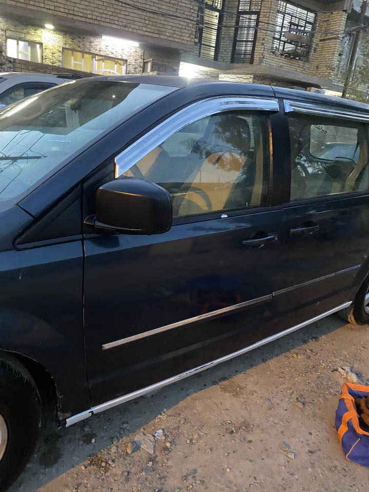 سلام عليكم 
دوج كرفان ٢٠٠٨ 
محرك ٣٨٠٠
تبريد ٣ قطع منضومه جديده مال ٢٠١٨
بيبان كهرباء ⚡️ وفرس بل سقف جنطه عاديه كراسي سياحي بلع كشن السايق كهرباء
تخم تاير جديد صدره نضيف مكينه وكير خير من الله 
حادثه جاملغ الامامي الايمن والباب الايمن وبيه طخه بل جاملغ الخلفي الايمن 
مصبوغه حزام السياره 
وقماره جارده وبنيد جارد 
سعره ٩٥
*********** 
***********
