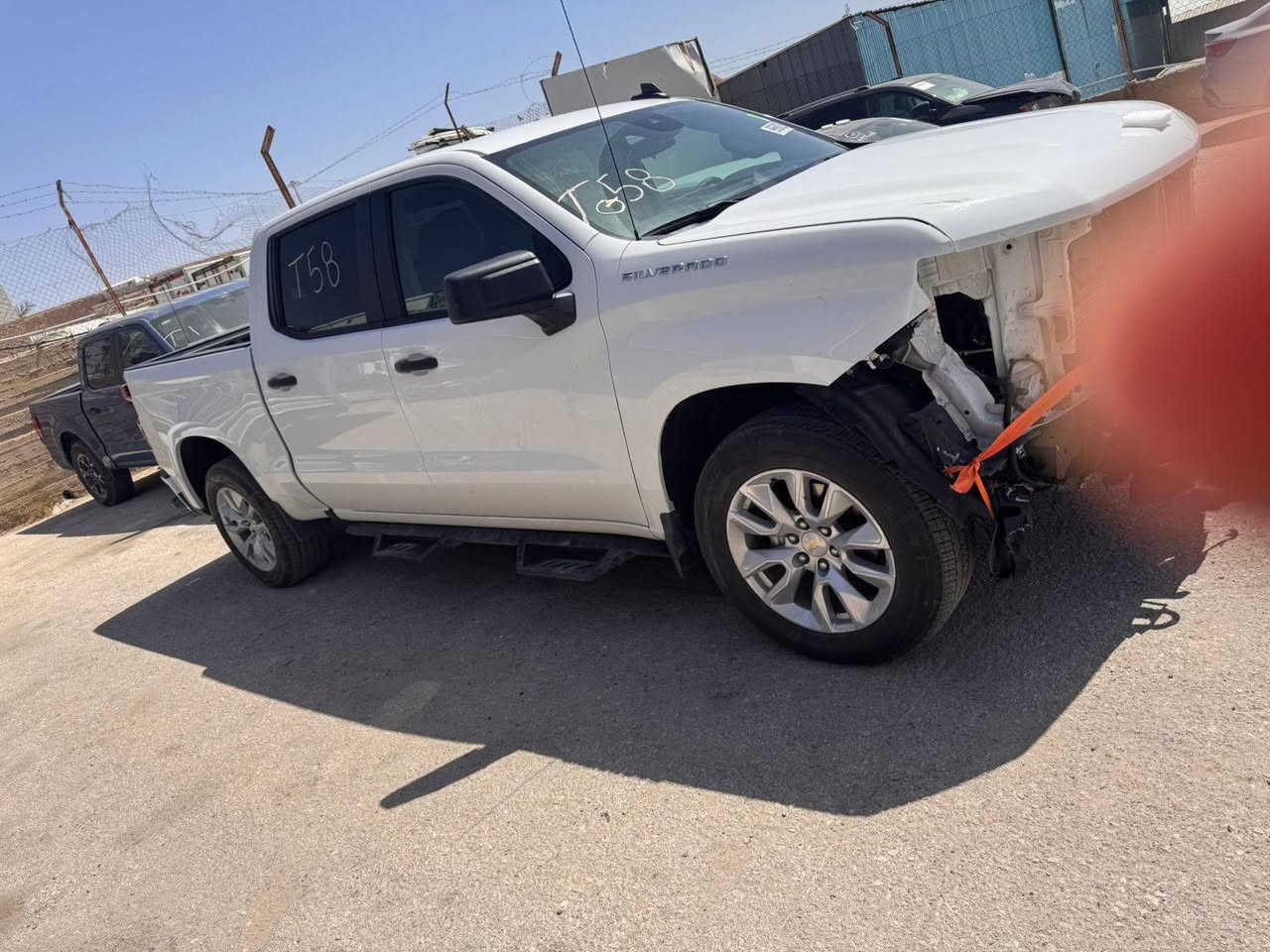 سلفرادو كوستم 24 كلين ماشيه 15 الف  جديده بمعنى الكلمه 
بدون صبغ او تعديل
الحادث فقط المازده اليمين واني بدلت شكلها سويته مال تاهو
السعر 29 الف


**إذا كنت صاحب هذا الإعلان وتريد حذفه لأي سبب، رجاءا أرسل رسالة إلى الدعم الفني**