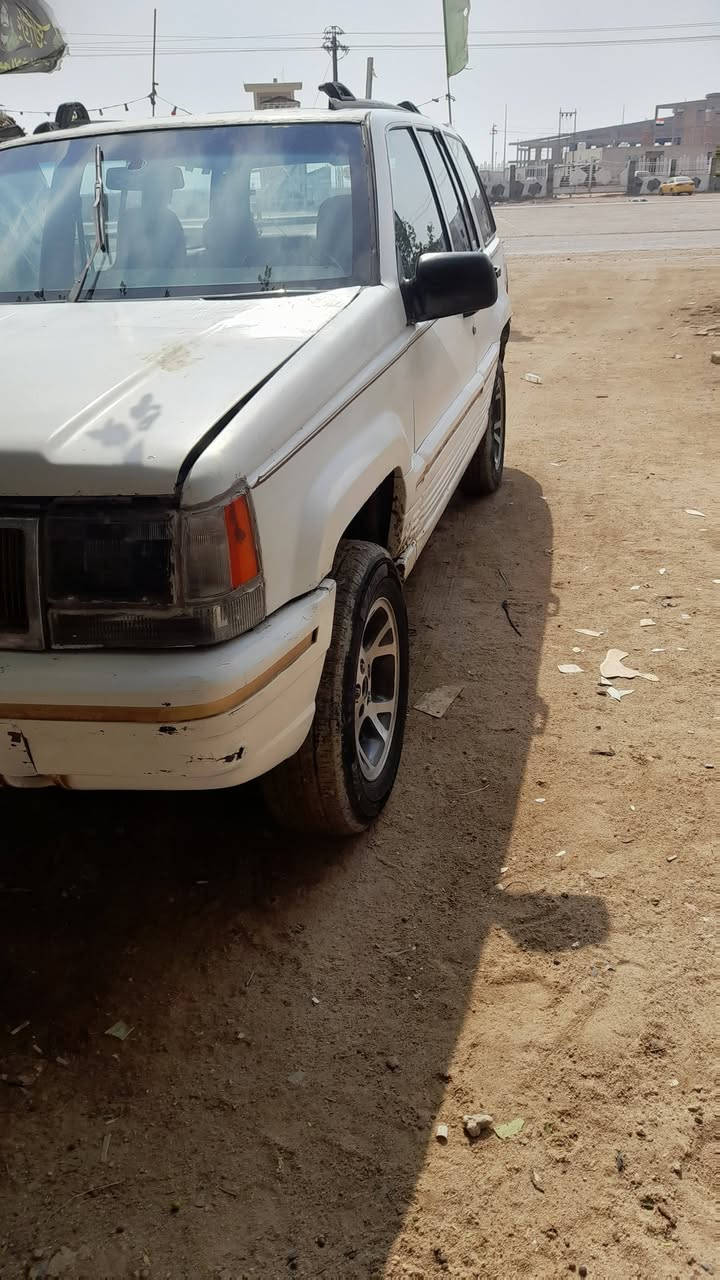 سلام عليكم سياره جيب شيروكي ٩٣ الماني سنويه لل ٢٧ مكينه ٣٠٠٠ديلكو مكينه كيرحداديه كهربائيات خير من الله سعر ٣٣ بيه مجال شاشة كامره خلفيه طخم تاير سياره مكفوله من ضربه  ولعيب شرعي  عنوان ناصريه مركز  ***********
