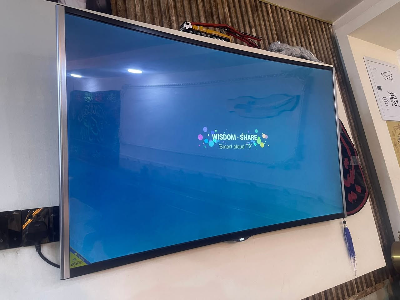 شاشة مقوسة ذكية 50 بوصة للبيع
بداعي التغيير
Wisdom Share (Smart :الموديل •
Cloud TV)
• المواصفات: شاشة مقوسة (Curved)
تمنحك زاوية رؤية ممتازة، ذكية بالكامل تدعم الإنترنت والتطبيقات، وبحالة ممتازة
جداً ونظيفة.
• السعر: 250,000 دينار عراقي (قفل أو قابل
للتفاوض البسيط).
ما للتواصل والاستفسار (واتساب أو اتصال):
***********
巴
