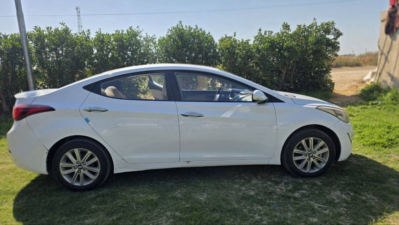 السلام عليكم
النترا مديل 2014 محرك 1800 مفتوح

بيهه بنيد مبدل فقط

رقم انكليزي جديد بسمي

تحويل ثاني يوم

مكان كوت 

السعر 120 وبيهه مجال

للاستفسار ***********
