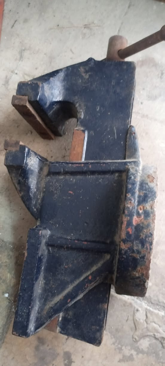 السلام عليكم
منكنه نوع قديم
مكان بغداد
سعر ١٠٠
***********
