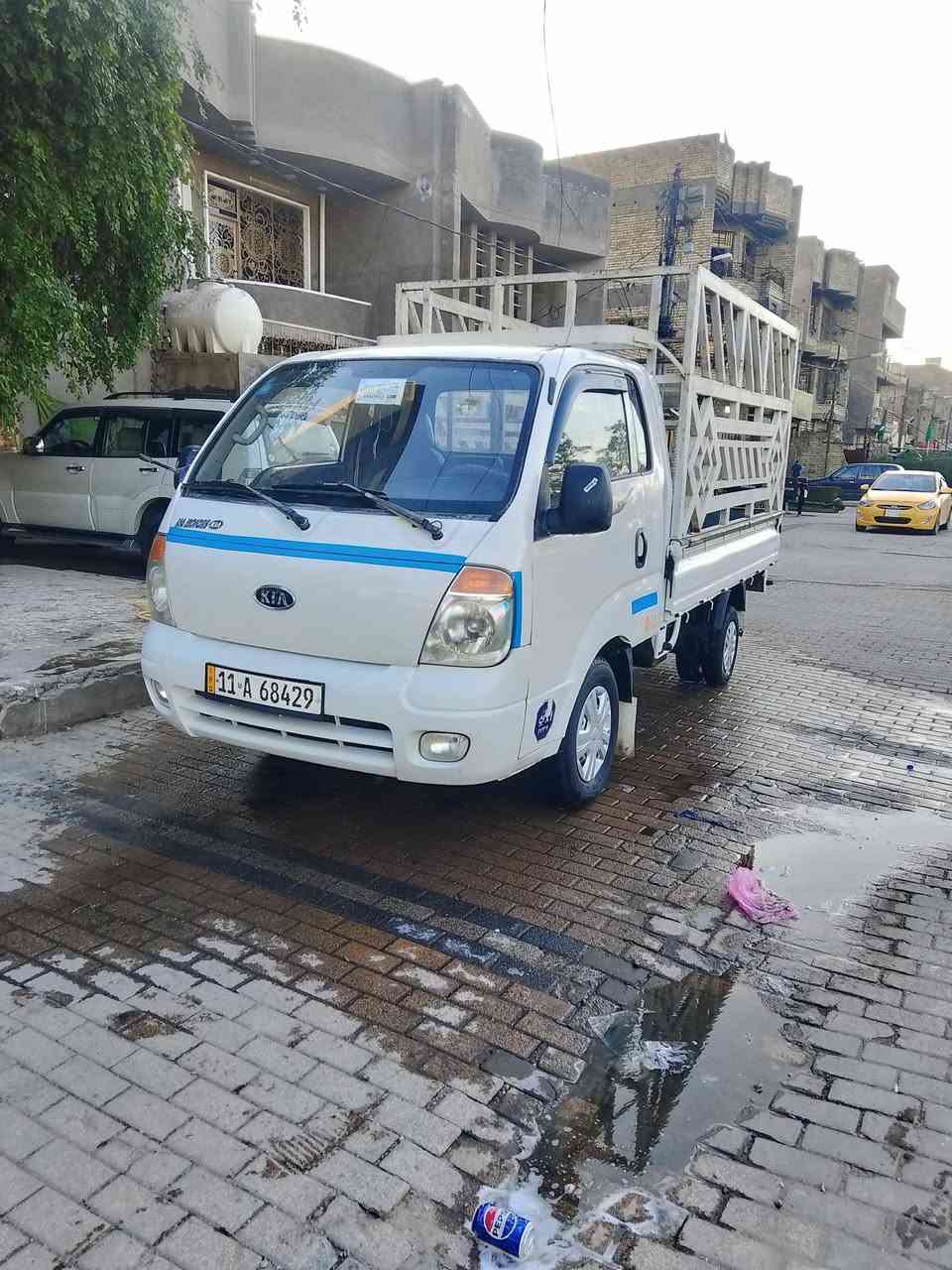 السلام عليكم كيا بنكو للبيع موديل 2005 رقم بغداد إنكليزي سنويه 30 مشروع وطني هزه جديده مكفولة من الضربه والكص والتبديل بيهه مكانات صبغ للجماليه مكينه مسكر محور بم ونوزل بيهه بخار قليل  كير اكسل مكفول شاصي مكفول رقم شاصي شعار مثبت بالسنويه سياره جاهزه السعر 75 وبيه مجال مكاني بغداد مدينة الصدر الشراي يخابر *********** غير متواجد على الفيس
