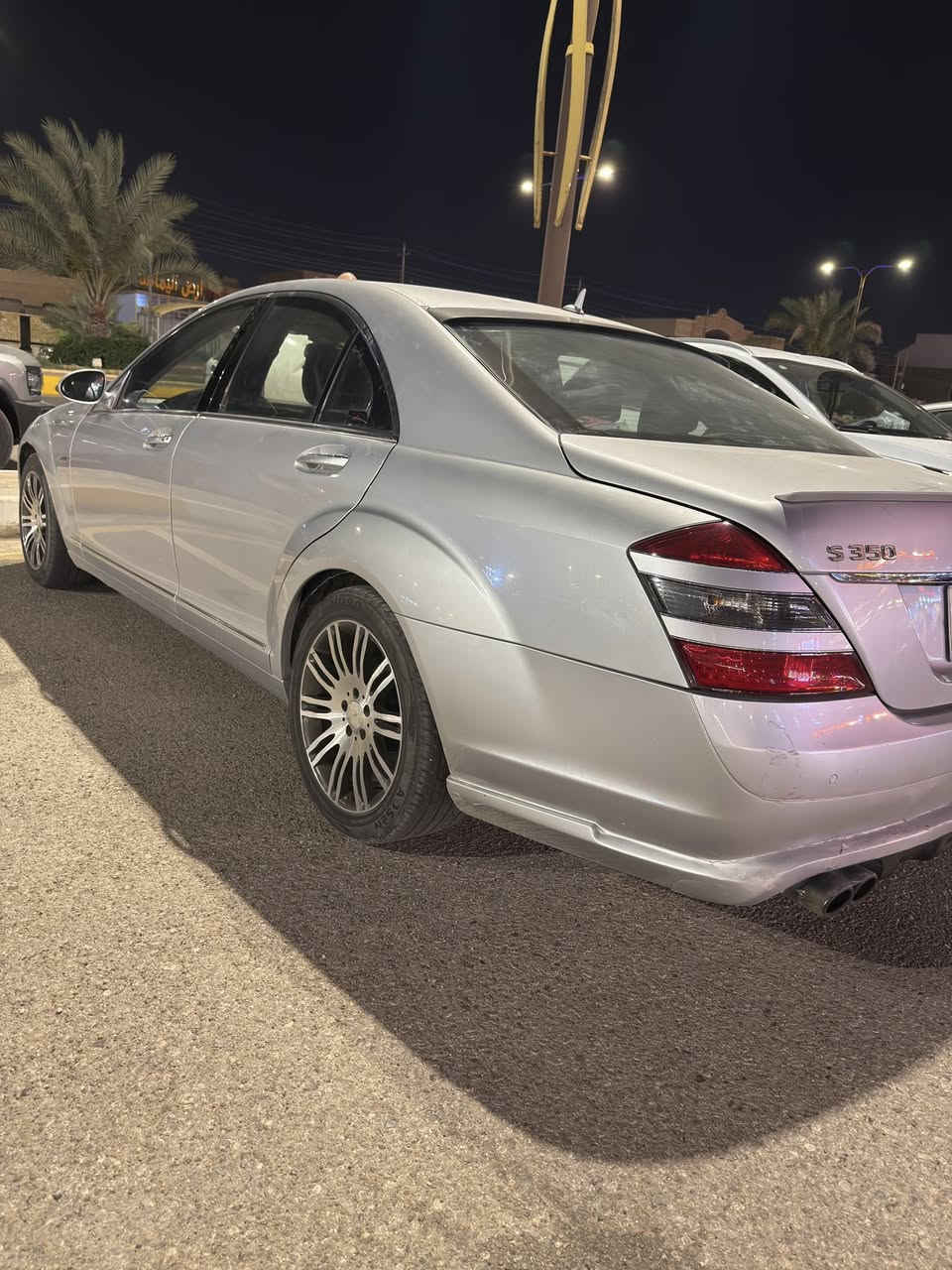 Mercedes-Benz S350 2006
-------------------------------------

#السعر : 148$ وبيه مجال بسيط

‏

#رقم الهاتف : ***********

#رقم السيارة : انبار (( باسمي )) 

#مكان السيارة : الانبار / فلوجة 

-------------------------------------

سلام عليكم 

للبيع فقط

مرسيدس اس كلاس W221 موديل 2006 S350 رقم انبار  وارد يابان مواصفات فتحة وكشنات امامية تدفئ وتبريد   ماشية 211000 الف لون رصاصي
