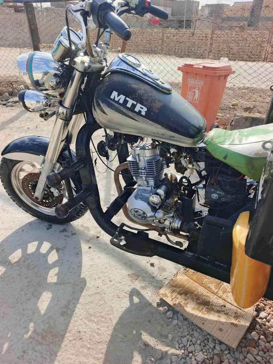 سلام عليكم ستوته للبيع موديل 12 تعميره جديده الستوته مقفوله من الشاصي والحداديه محركق ستوته كل شي ما عايزه ترتيبات بسيطه رقم وسنويه 12 السعر خاص رقم الهاتف ***********
