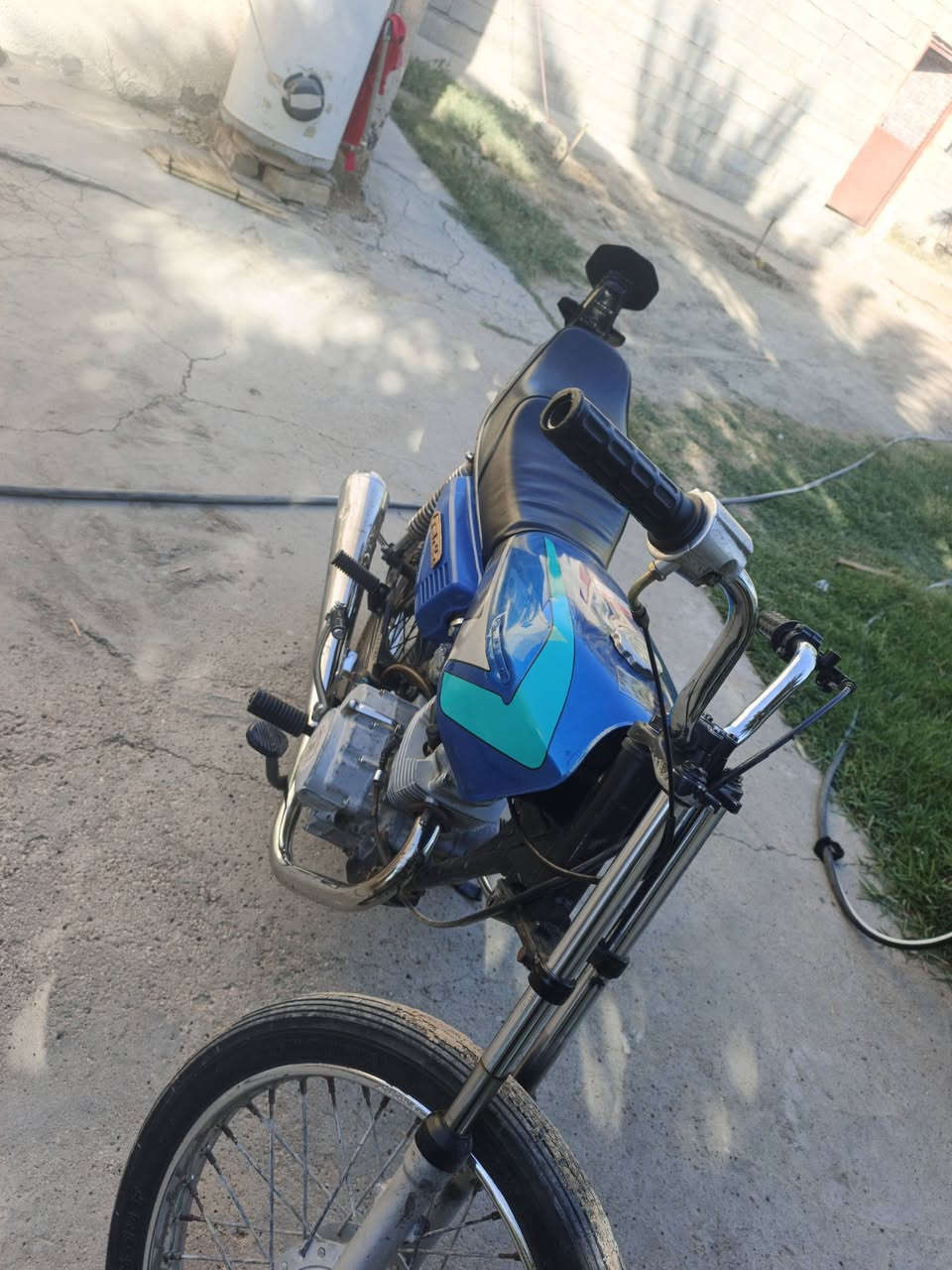 سلام عليكم دراجه نامه البيع تعمير 25الدراجه كلك تجي وتشوف بعينك الدراجه نضيفه شلعته حلوه مكاني المسيب 
 سعر 275 الرقم ***********

