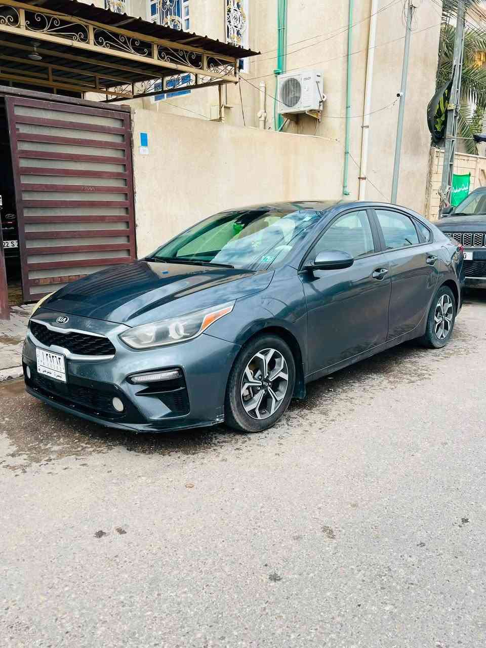 سلام عليكم سياره فورتي للبيع موديل 20 السياره خير من يم الله سياره مال بيت تحكم استيرن رادار امامي خلفي جانبي تحديد مسار السياره وارد امريكي السياره مشروع وطني تحويل ثاني يوم   المكينه دوش 2000 المعلومات الما مذكوره راسلني وكلك بيهن 
السعر 120 رقم الهاتف ***********
