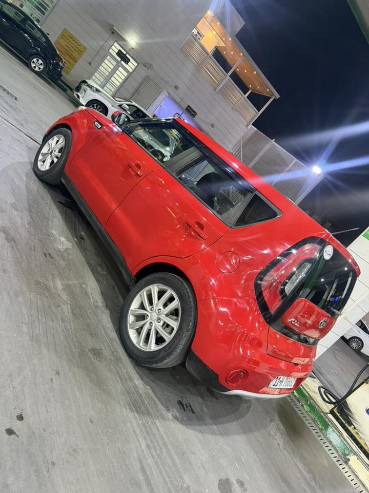 للبيع: كيا صول أمريكي 🇺🇸
الموديل: مكينة 2000 GDI
الممشى: 99 ألف ميل

المواصفات:
 • حادث بسيط
 • بدون يرباك
 • صبغ خفيف بدون معجون (مجرد شخوط)
 • السيارة جاهزة وما تحتاج شيء

المكان: بغداد – الدورة

للجادين فقط، الاتصال أو واتساب:
***********
