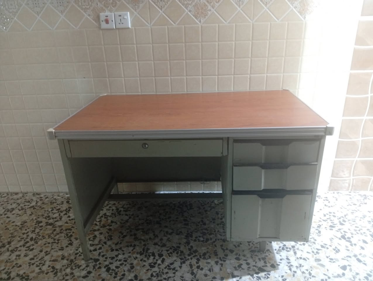 السلام عليكم
ميز سعره 75 وبي مجال نظيف مابي شي


**إذا كنت صاحب هذا الإعلان وتريد حذفه لأي سبب، رجاءا أرسل رسالة إلى الدعم الفني**
