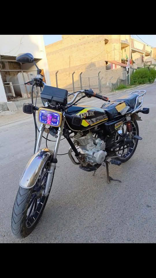 ايراني خمسة كير 24 مبدل ولفات حق الله فقط الدراجة كاملة من ناحية كهربائيات واشاير ومجامع جدد باتري جديد نكرة سلف بكل وقت تاير امامي رحال بذاك الحساب ويل عنكبوت وللأمانة دبلاتها يحتاج الهن تبديل لان مستهلكات فقط مكاني بغداد البياع سعر حاسب وياه النواقص مالتها 550 مكاني بغداد البياع ***********
