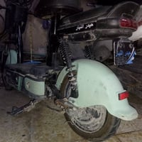 للبيع دراجات وحده شحن وحده بانزين شغالات عل فحص بيهن نواقص بسيطه مكانه...