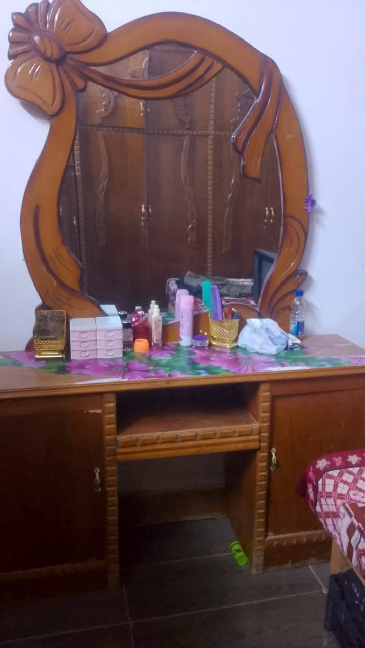غرفه انجاره صاج السعر 600 وبيهه مجال 
 المكان صلاح الدين سامره
***********
