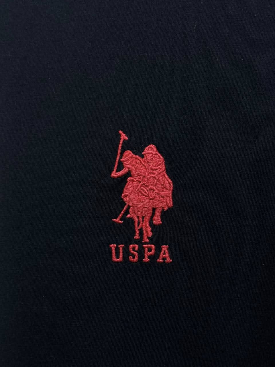 تشيرت ( بولو  )سوبر كريم  
القياس  XL 
عرض الصدر 60 
النظافه 💯/💯  

يوجد توصيل 🚚 (بغداد -محافظات )
☎️رقم الهاتف :***********

للحجز -دايركت
