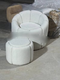 كرسي دائري قوقعة • مع طبلة • قماش خاولي