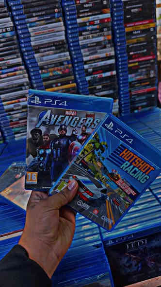 سلام عليكم اقراص بلي 4-5 مستعمل نضافه فول 

بيع او مراوس 

توصيل متوفر وتساب ***********
