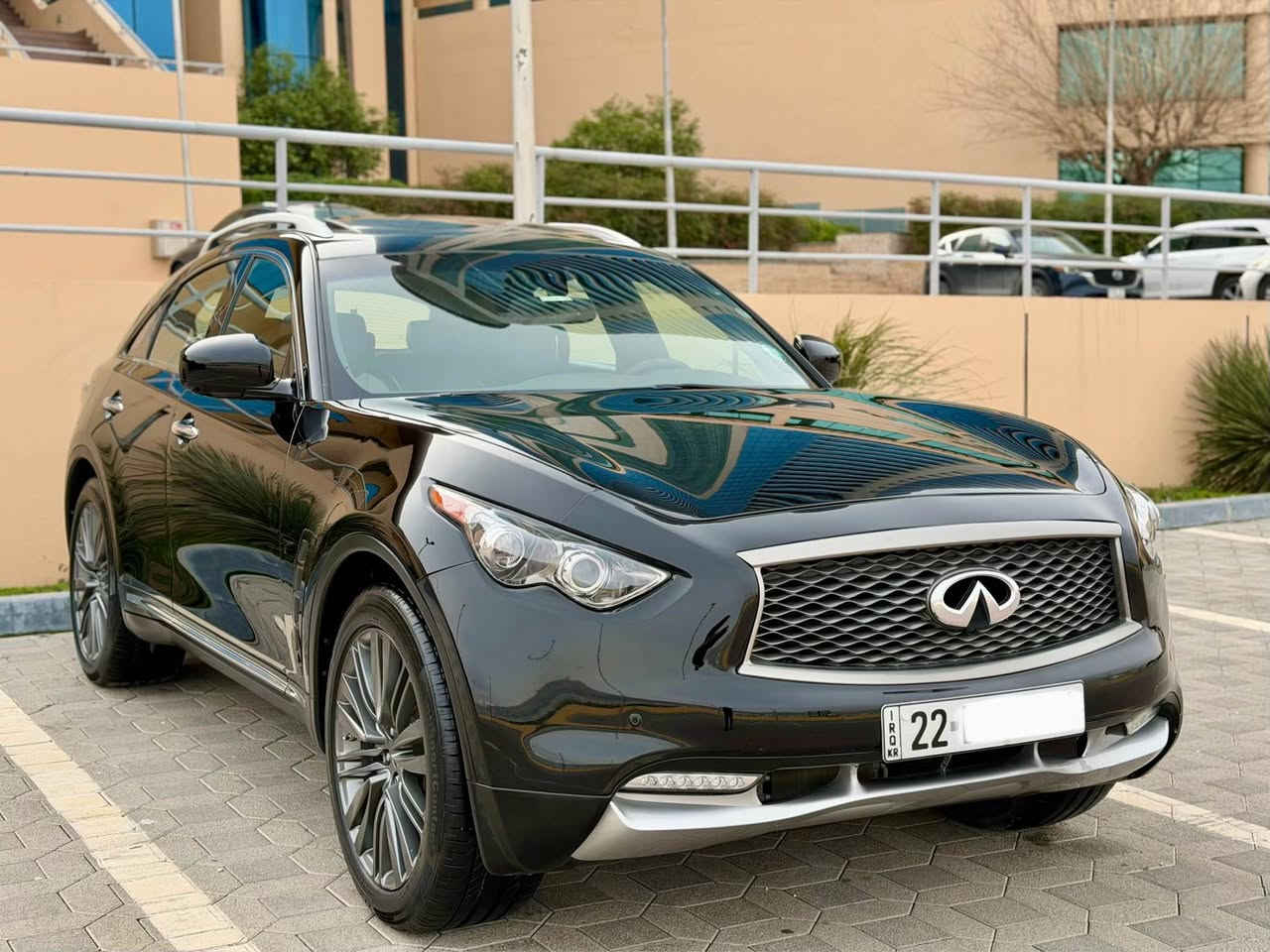 NISSAN INFINITI QX70  2017 LIMITED

نيسان انفنيتي ليمتدد  ٢٠١٧

سعر مناسب مستحيل نظافه بي هيج سعر ١٦٨ ورقه مجال

ملاحظه : سياره قطعتين بس كلير بعد شخت باردحتي رصعه مابيها بشرت سونر موجود سياره جديدا١٠٠/١٠٠ 

فول فول مواصفات
سلايد
٦سلندر تنفس تبيعي
دواغل اللونين اسود او كريمي
كشن جلد و كاربا
كشن خزن وتدفية و تبريد
فور ويل 4X4 
شاشه و ٥ كاميرا
رادار امامي خلفي ورادار شارع
تحكمات ستيرن
ماشي ١٧٠ الف كم
بعد مواصفات انفنيتي معروفه ..........
سياره كلين تايتل مابي حادث ولا ارباك مابي شي بس بي العراق قطعتين كلير باب سايق او بونيت بدون دواغل بدون ارباك بس كلير بي سبب شخت بسيط و بعد صابغين 

گير محرك تاقم صدر تبريد تدفيه كله بشرت محرك مامفتوح

سنوي رقم جديد بي اسمي سياره تحويل مباشر 

سعر سياره مناسب  ١٦٨ ورقه بيها مجال 

مكان سليماني 

***********
***********
___________________________________________
NISSAN INFNITI QX70 LIMITED  2017
فول فول مواصفات 
سلايد
٦بستون بى توربو
ناو دوو ره نك ره ش و كريمى
كوشن جلدوكوشن كاره با
كوشن ساردو گه رم و خزن
ده بل اكسل 4x4
شاشه و ٥ كاميرا
رادا رو خه تى جاده بيش و دوا رادار
حاسه ى بيش و دوا
سوكان فرليوم و تحديد سرعه
١٧٠ هه زار كم روشتوه
له گه ل زوور مواصفاتى تر............

سه ياره كه كلين تايتل داغل بووه ليره دوو بارجه ى بووه به بوياغ بى ناوكرتن بى ارباك حاديثه ى نيه بى ئه وو دوو بارجه يه سه ياره كه شخت و ساردوو جاليشى نيه به شه رتى سونر

گيرو مه كينه و تاقم بيش و ته بريدساردو گه رم به شه رت 

سه نه وى ره قه مى تازه يه به ناو خومانه ته حويل به شه رت

سعر ١٦٨ ورقه و مجال 

شوين سليمانى 

***********
*********** السليمانية, العراق
