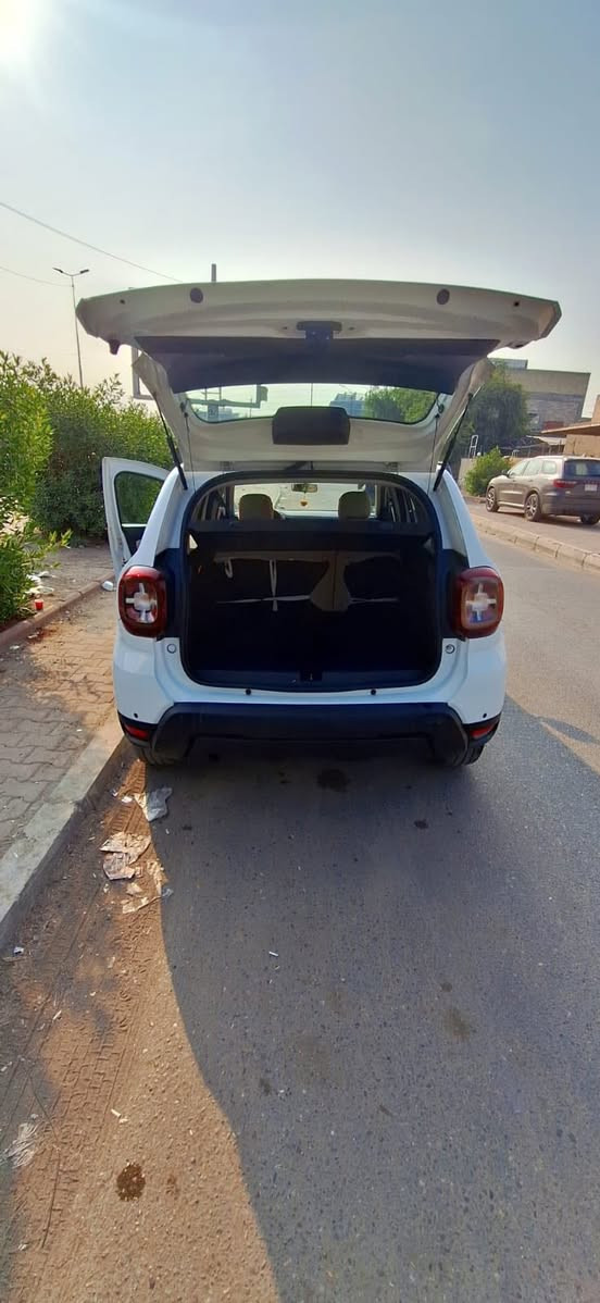 ماشية 52,000 كيلو 
مكفوله محرك وكير 
كير أربع سرعات
محرك سعة 2000cc
اربعه سلندر 
استلام من الشركه 
صيانتها وتبديلات زيت المحرك من الشركه 
البطاريه  والاطارات جديده 
تدفئة تبريد 
قياس الاطارات  16
لون ابيض
كاميرا خلفيه 
حساسات خلفيه 
شاشه اندرويد
مكان السياره بغداد
للاستفسار ***********
