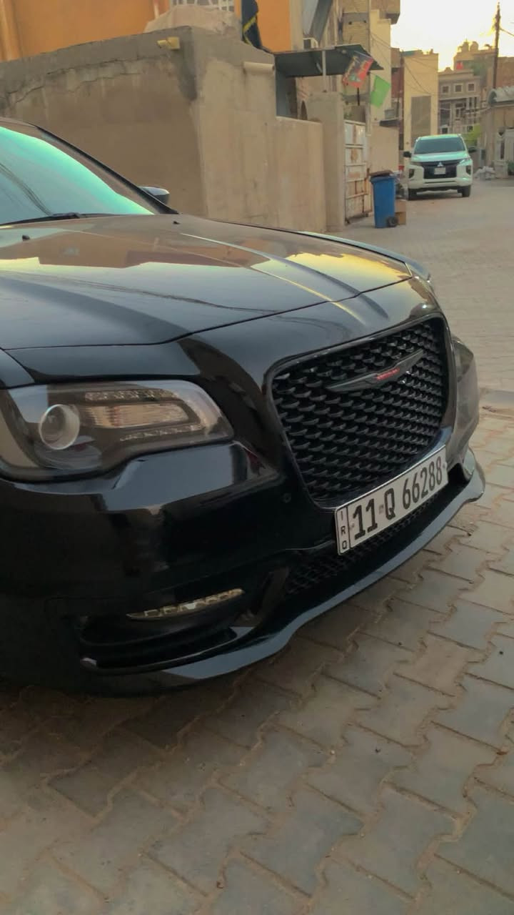 السلام عليكم
اوباما كلايسلر s300 
سياره نظيفه كلش 
معروفه مواصفات s
ماشيه 45 الف km
للتواصل عبر الهاتف
***********
