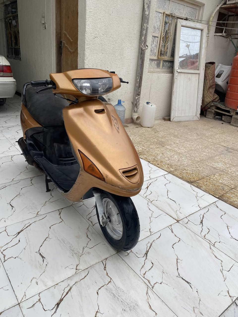 السلام عليكم دراجه فراشه للبيع محرك ناعم يخبل كهربائية كلهن يشتغلن سلف هندر اشاير بكلايت عينه فقط الايت الكدام مايشتغل الدراجه مامفتوحه محركها حلوه ناعم لانضوح لاتنفيص لاتبخير الدراجه حلوه مرتبه مشيها حلوه كفرها بلادي عنواني بصره ابو الخصيب السعر ٢٥٠ وبيها مجال هاذ رقمي ***********
