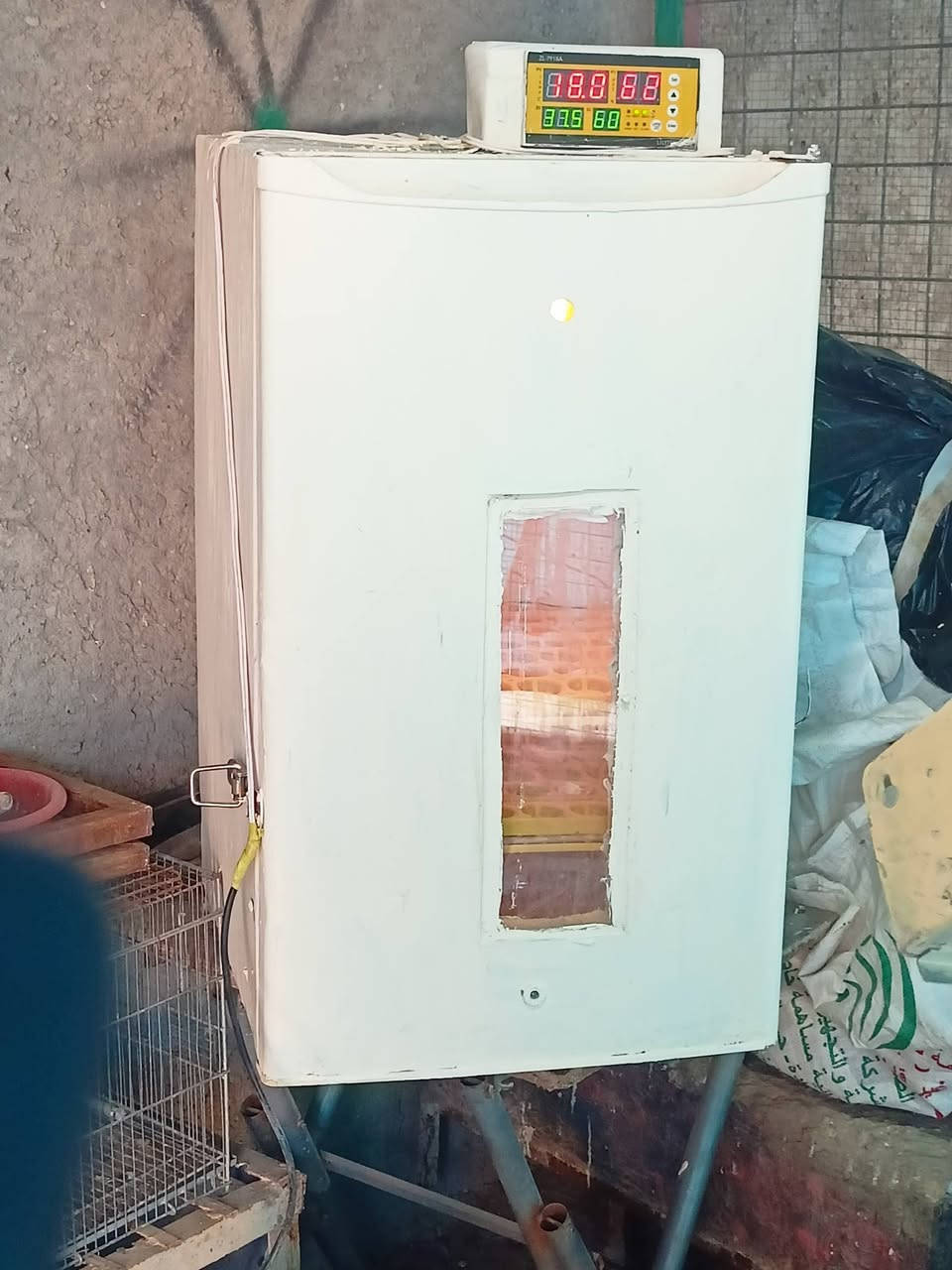 مفقس للبيع فول اوتوماتيك قلاب نسبه التفقيس 90% اتصل او واتساب ***********
