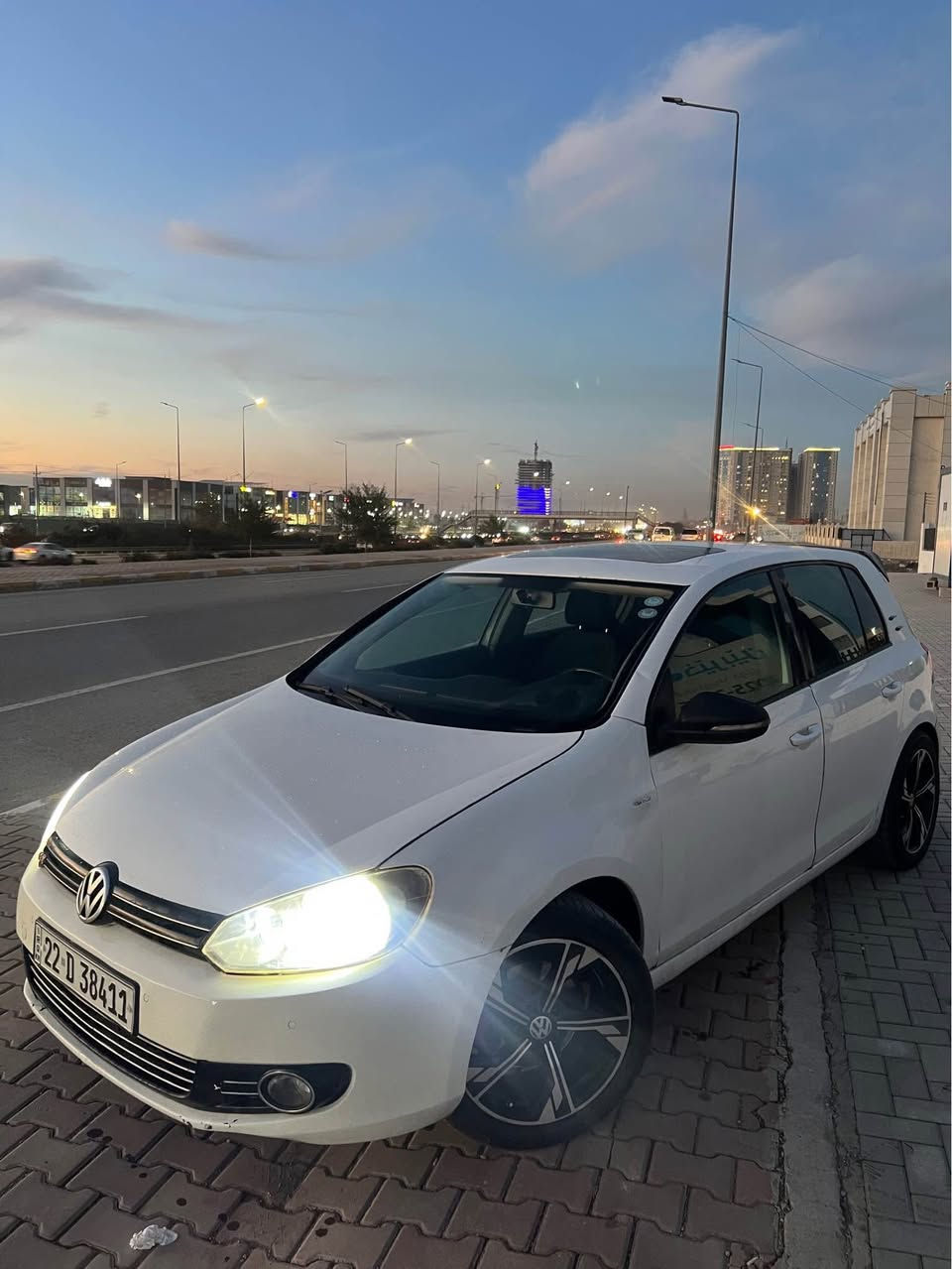 بسم الله
گؤلف موديل 2012 فوول مواسه فات 
سلايد 
گير توماتيك+حادي+سپؤرت 
تحديد سورحه + ويل سپؤرت 
شاشه ئايپاد  
مةكينه ١٦ بي تؤربؤ ي مةرغووبي بازاري 
گير مةكينه تبريد به شةرت 
رةقةم و سةنةوي نوي 
تةقة و رةقه بة شةرت 
دينار مةسرةفي تيدا نيه
پيشي كامل زينؤن 
بوياغ دوو پارچةي هةيه 
پيش و پشت كةپس   
شوين هه ولير 
ڤايبر + واتس اپ+ كورةك 
***********
*********** أربيل, العراق
