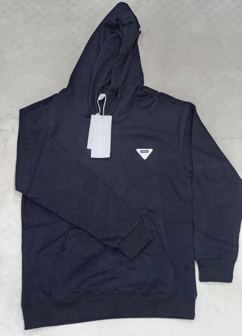 سلام وعليكم 

توفر تراك رجالي شبابي 
القياسات : .L.XL.XXL.XXXL. قالب ستندر ✔️
سويتر جديد متوفر بجميع القياسات 
بجايم + قماصل + احذيه + نعال بجميع الموديلات متوفر 
 
للحجز والاستفسار مراسله الصفحة او الواتساب 
*********** عليۧ آل صٱلحۡ
