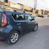 كيا سول موديل 14فول عده الفتحه والبصمه حادثهه فقط باب خلفي ودعاميه خلف...