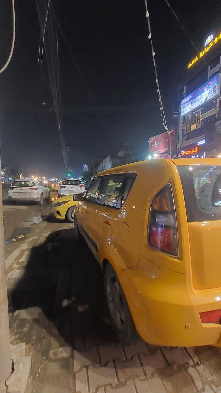 السلام عليكم 
كيا صول 2011 السياره جاهزه من كلشي سياره بسمي تحويل ثاني يوم كير ومكينه نضيفات السياره جاملغ خلفي محرك ٢٠٠٠ دوش صبغه جديده شخط مابيها 
المكان مدينه الصدر 20
*********** 
السعر 82 بيها مجال
