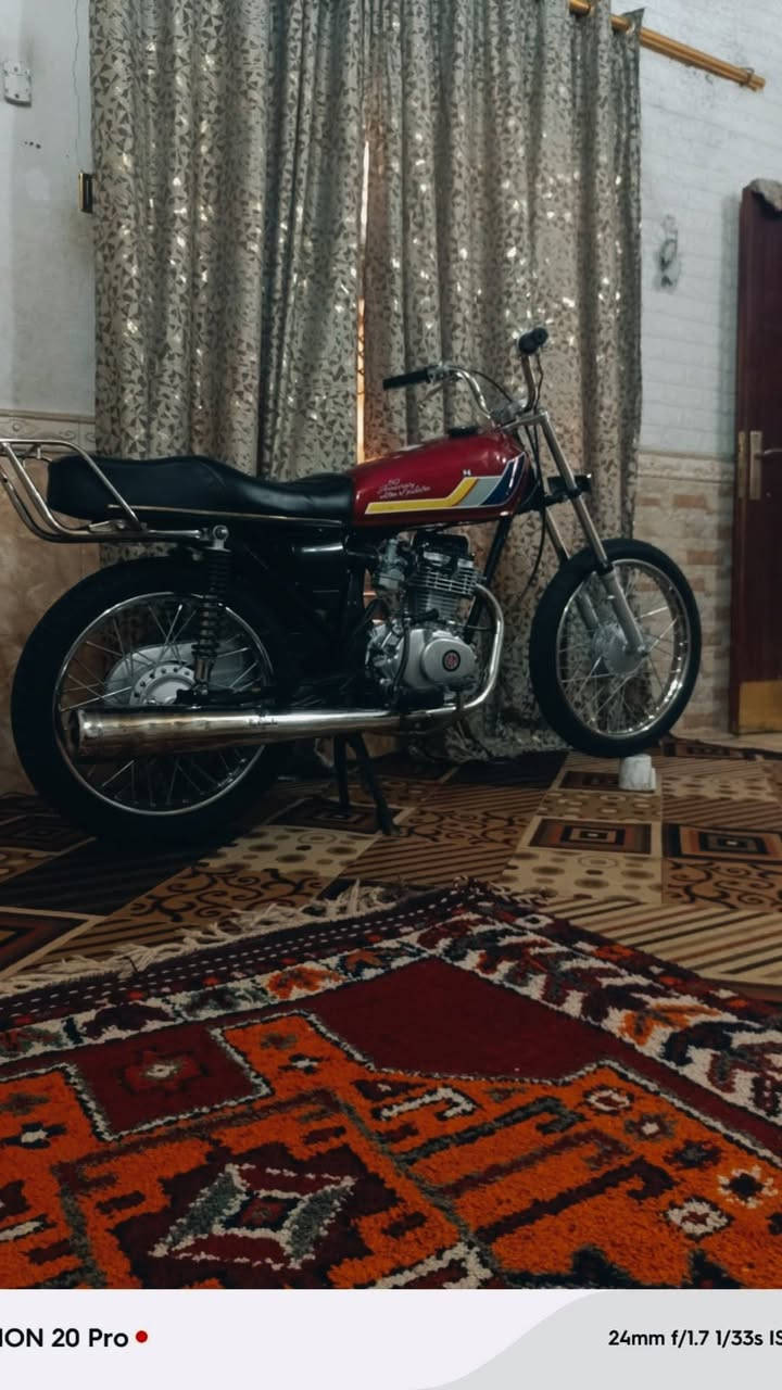 سلام وعليكم تعمير جديد للبيع اوراق سكنر  دراجه شلعه ومعدل فول فول دراجه صلبه ليريده بخدمته سعر 600 وبيه مجال شي قليل ***********بي واتساب
