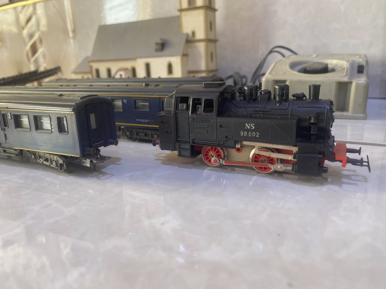 متوفر قطار 🚂 إيطالي كامل مع محلقاته كهربائية 
يوجد توصيل 
تواصل خاص


**إذا كنت صاحب هذا الإعلان وتريد حذفه لأي سبب، رجاءا أرسل رسالة إلى الدعم الفني**