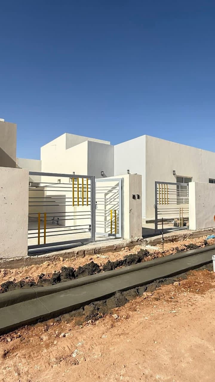 يوجد دار  في مجمع الزهور السكني في
الكوفه🏘🏘
مساحة 160م 
بلوك 34
مرحلة أولى / البيت كامل
مشمول ع مصرف العقاري 
القسط الشهري  ٤٥٠ الف 
سعره الكلي 115
الواصل الشركه 27/300مليون

للاستفسار عن سعر التطلوعة الاتصال 
***********
