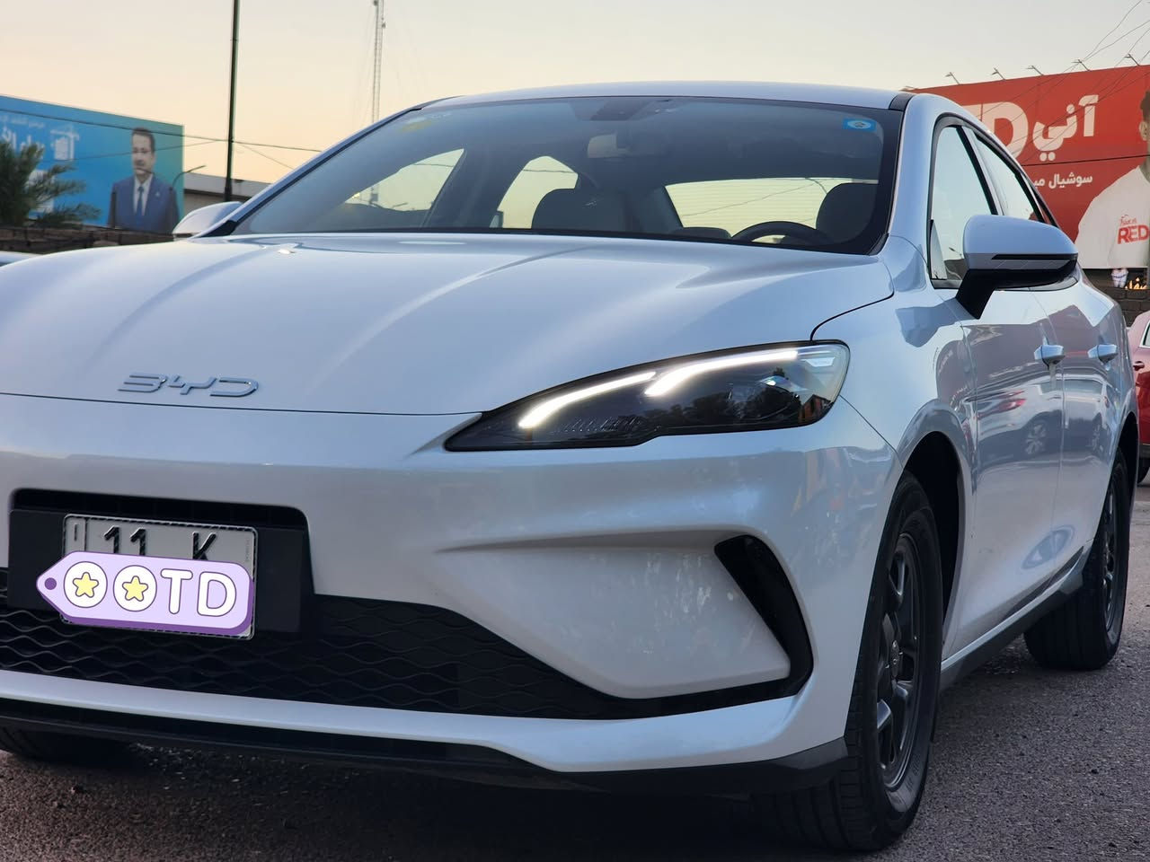 السلام عليكم BYD SEAL 05 2025  سيل فايف ***********
السيارة ماشية ٨ الاف مبدل دهن قبل يومين 
شاحنه ١٦ امبير متغيرة بدون ايرث 
السيارة مكفولة عدى رصعة فوك البك لايت قطعة الصندوك 
السعر  : 19.600.000
مكاني بغداد زيونة

