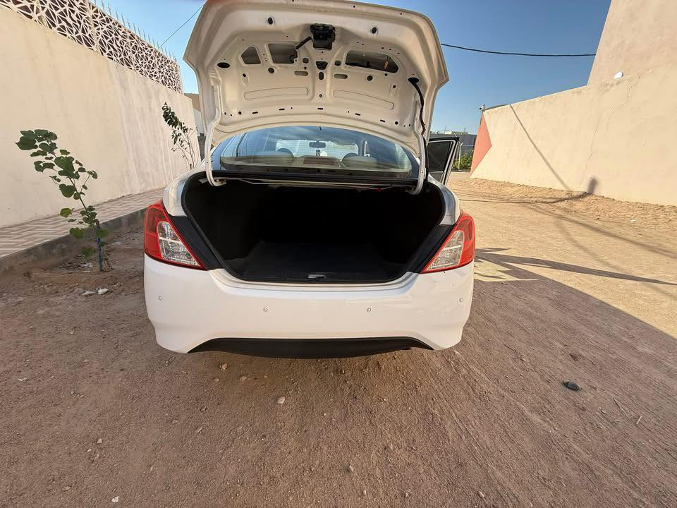 السلام عليكم 
نيسان صني 2024 كفالة عامه من الضربه و الصبغ و البارد 
ماشيه 37 الف 
رقم شمالي اربيل 
السياره مكفوله بحاله ممتازه 
سبير ما نازل 
فول مواصفات شاشه 
تخم تاير جديد 
و الصني معروفه بالاقتصاديه 
مكاني نجف 
السعر 124 
للاستفسار على الرقم ***********
