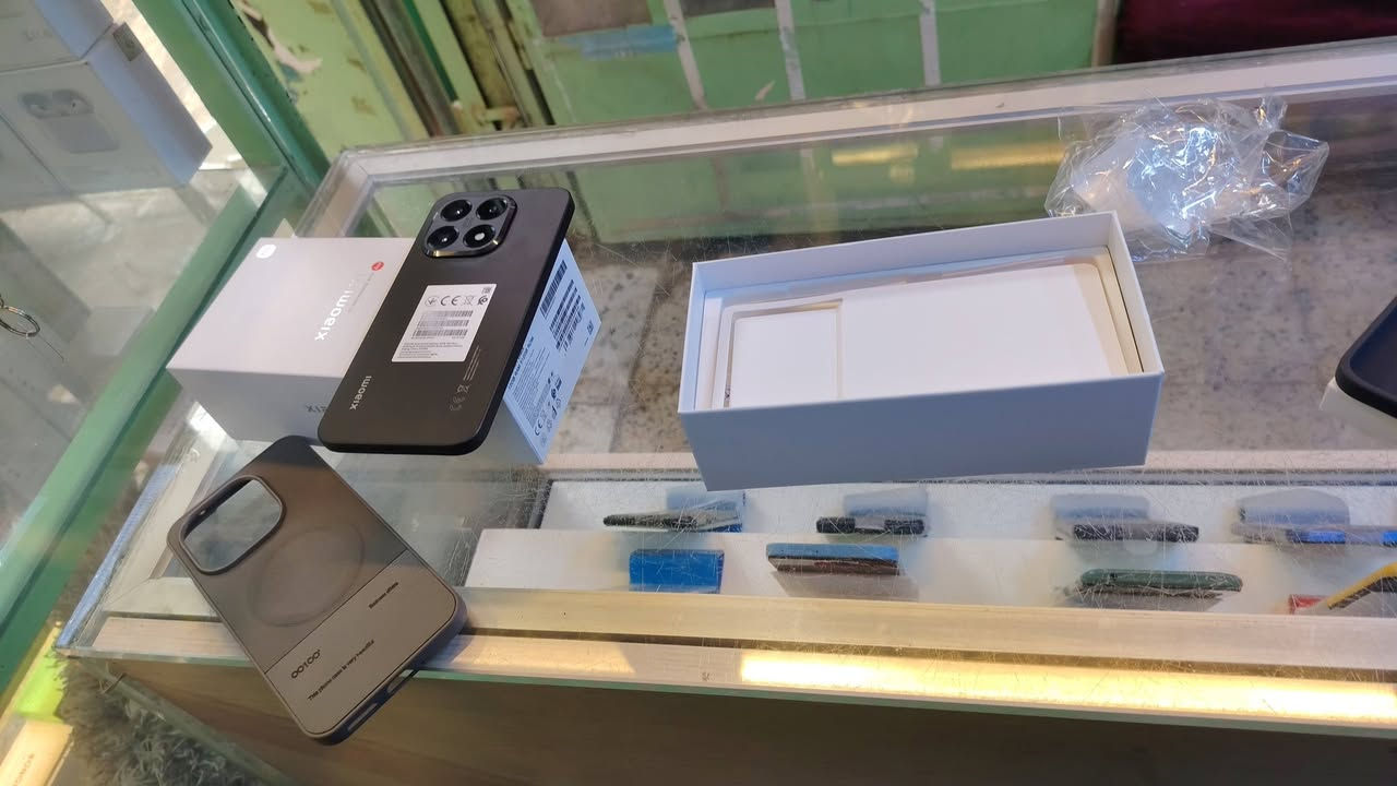 مي 15تي
512/16
120فريم شاحن 67واط
جهاز كلش جديد لزكه شركه بعده موجوده
مستعمل ايام بس مشحون 50مره بطارية 100 
مراوس مي 15عادي بس كون لون ابيض وانطي فرق
للعلم جديد 650الف ماته مكاني بغداد عامرية او ابوغريب
***********
