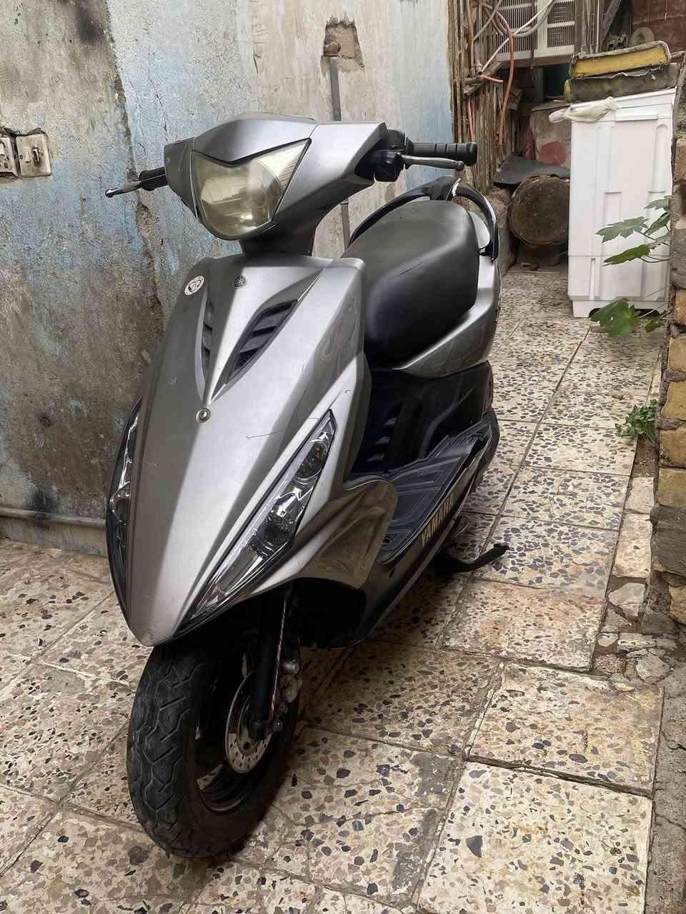 للبيع ماكس مضلع حديث نوزل 2009 خطين مكفوله كفاله عامه دراجه مال حاويه 
دراجه بحاله الوكاله ماشيه 7 الالاف كيلو 
مكينه ما مفتوحه كفرات كلها ختم واحد 
دراجه بلاديه ما بيها اي نقص 
كهربائيات كلها شغاله 
للبيع فقط مكاني البصره 
***********
