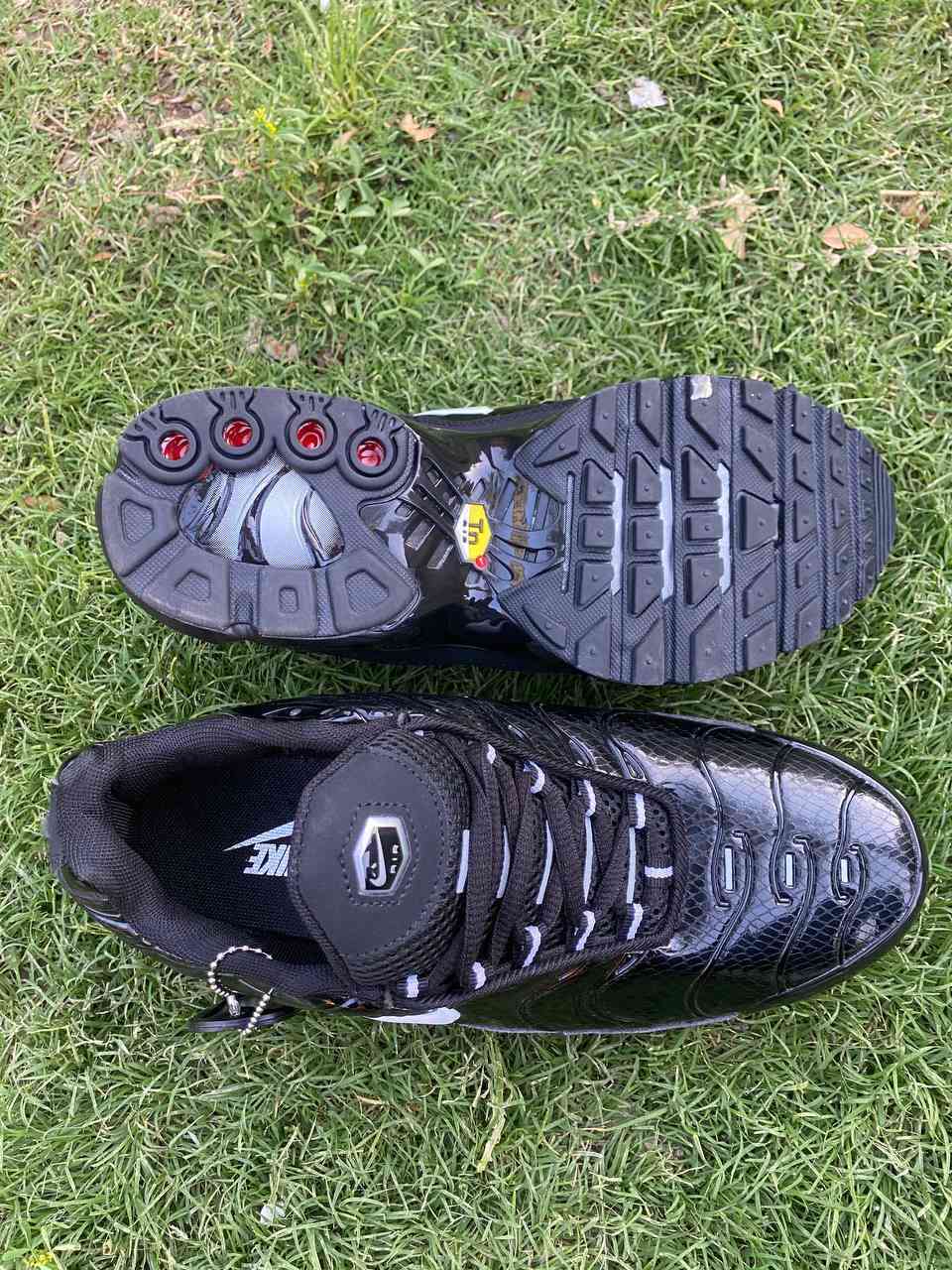 Nike Air Max Plus Black 
الحاله: جديده بحاله الوكاله
القياس: 41
السعر: 28


**إذا كنت صاحب هذا الإعلان وتريد حذفه لأي سبب، رجاءا أرسل رسالة إلى الدعم الفني**